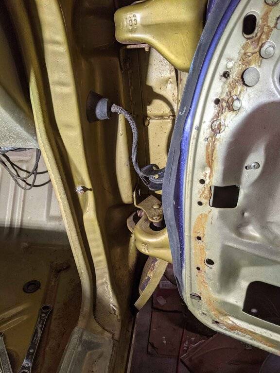 PXL_20210218_170807322 hinges dr mtd.jpg