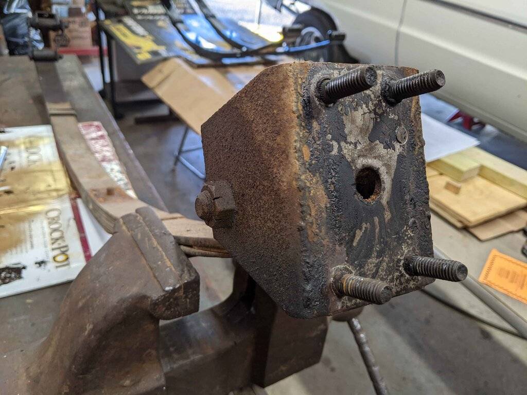 PXL_20210305_211412270 rs fr hngr bolt thread.jpg