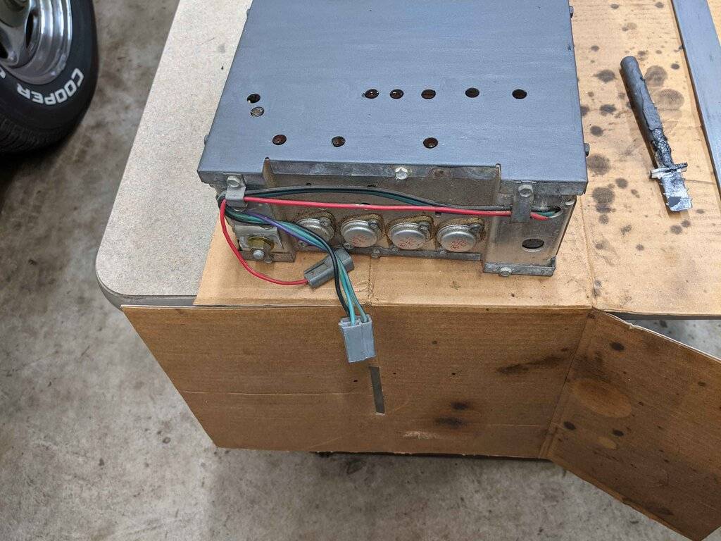 PXL_20210919_212846057 radio rear.jpg