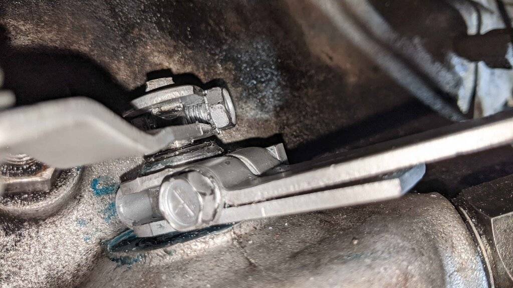 PXL_20211031_201227731 Shift lever.jpg