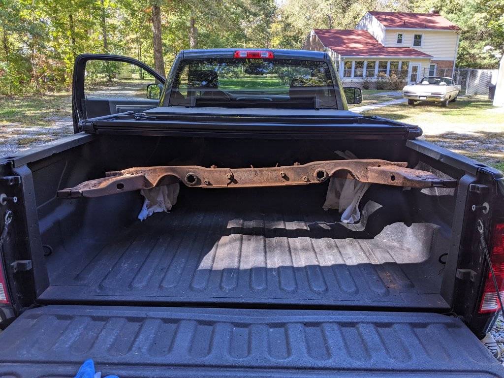 PXL_20221014_175337741 subframe on truck.jpg