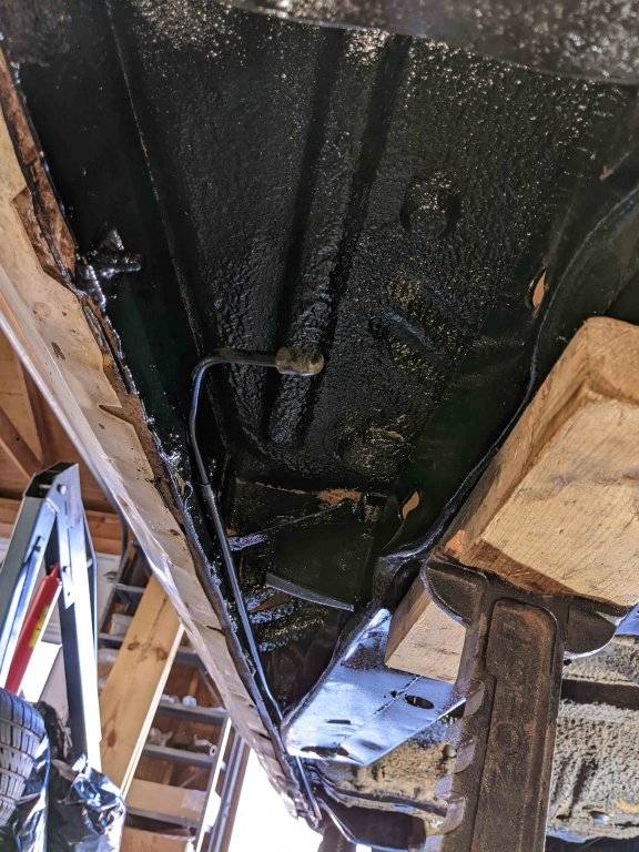 PXL_20240105_161951871 main fuel line at rocker.jpg