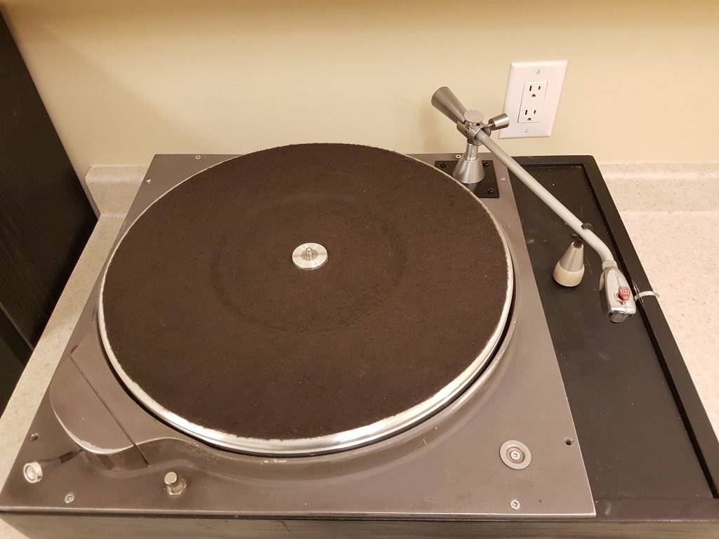 QRK with Rek-O-Kut tonearm mounted.jpg