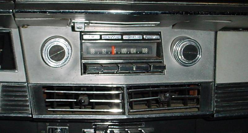radio in dash (Medium).jpg