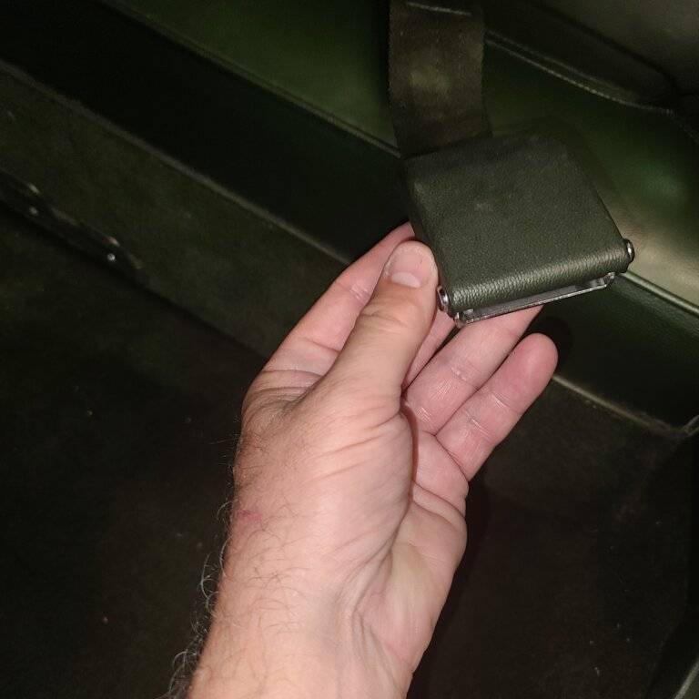 rear seat belt clip 4.jpg
