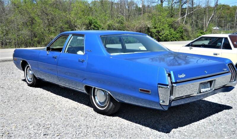 RHS 3:4 1972-chrysler-newport-custom.jpg
