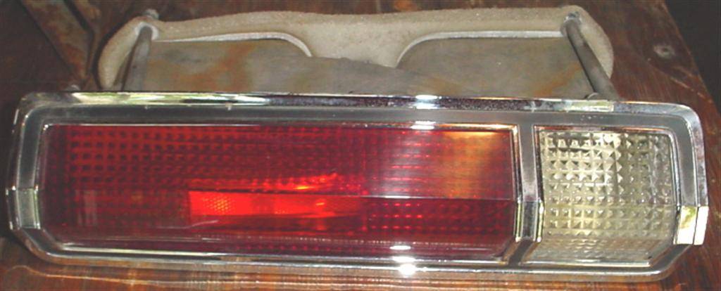 right side tail light (Large).jpg