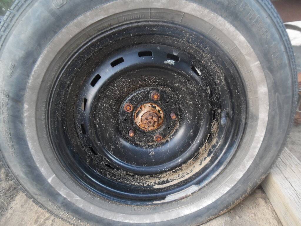 road wheel 001.JPG