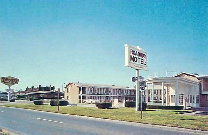 roadway inn at yale.jpg