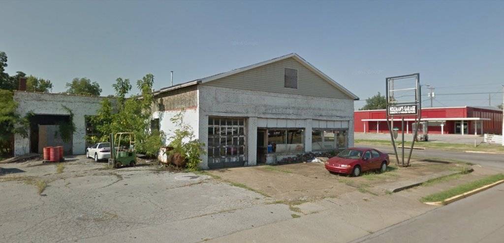 robertson-quinn motors.jpg