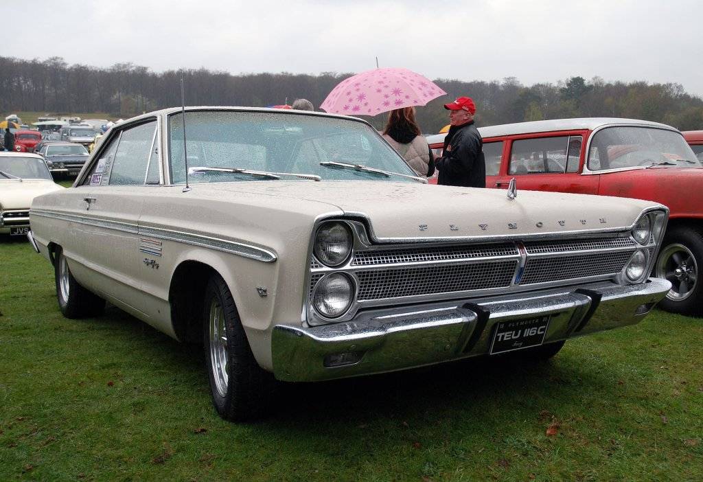 Roo-Plymouth-Fury Wheels day UK.jpg