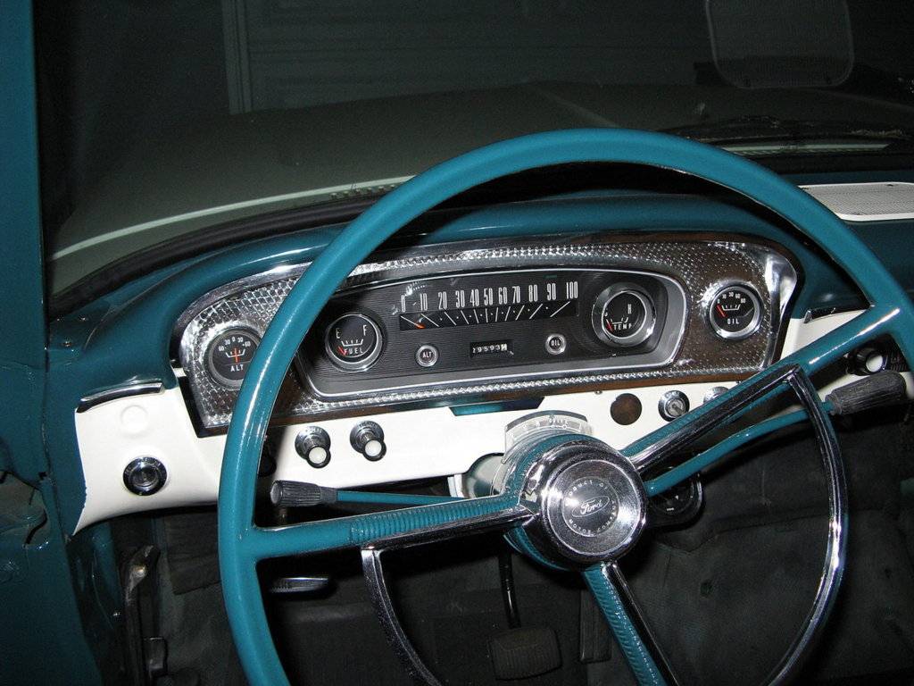 rsz_f100_66_dash_01.jpg