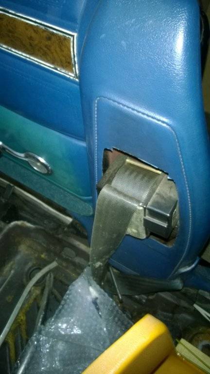seat belt  cover front left.jpg