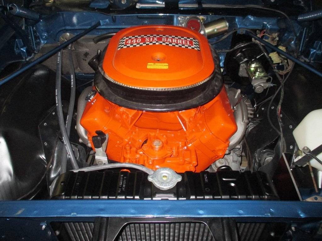 Sport Fury 440-6 18.jpg