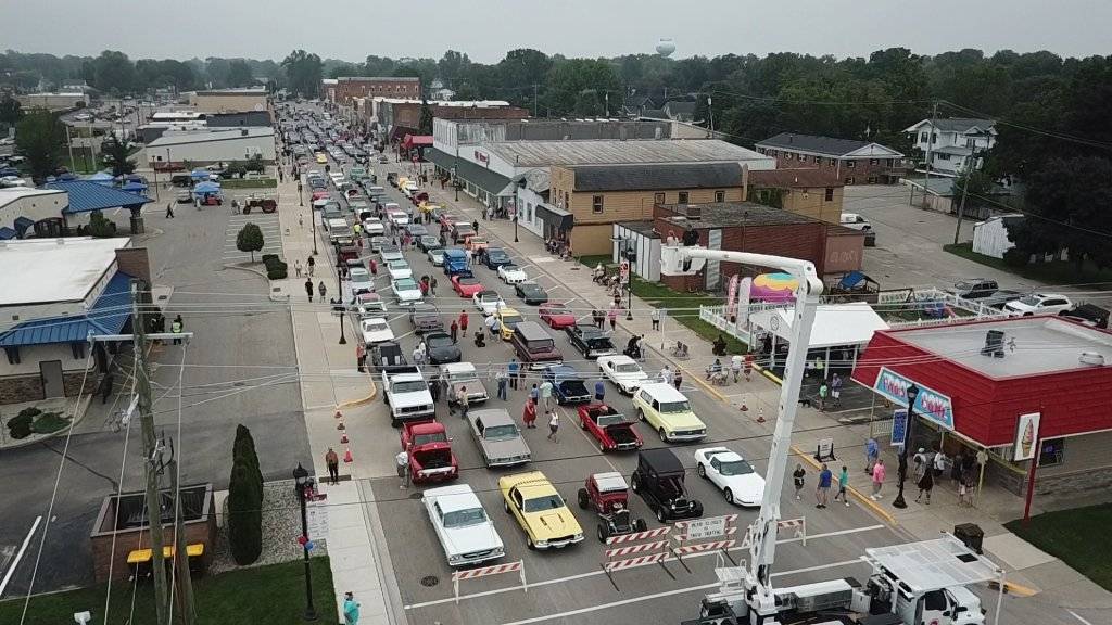 St Louis Bucket Truck b.jpg