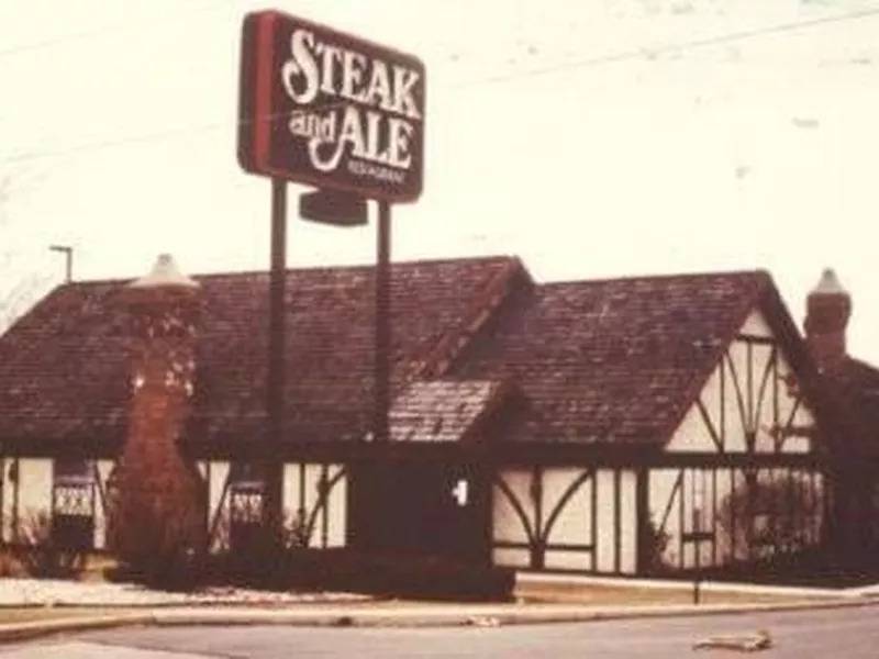 Steak-and-Ale-Restaurant2.jpg