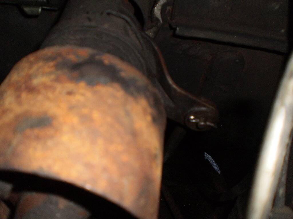 Steering Seal Replacement 017.JPG