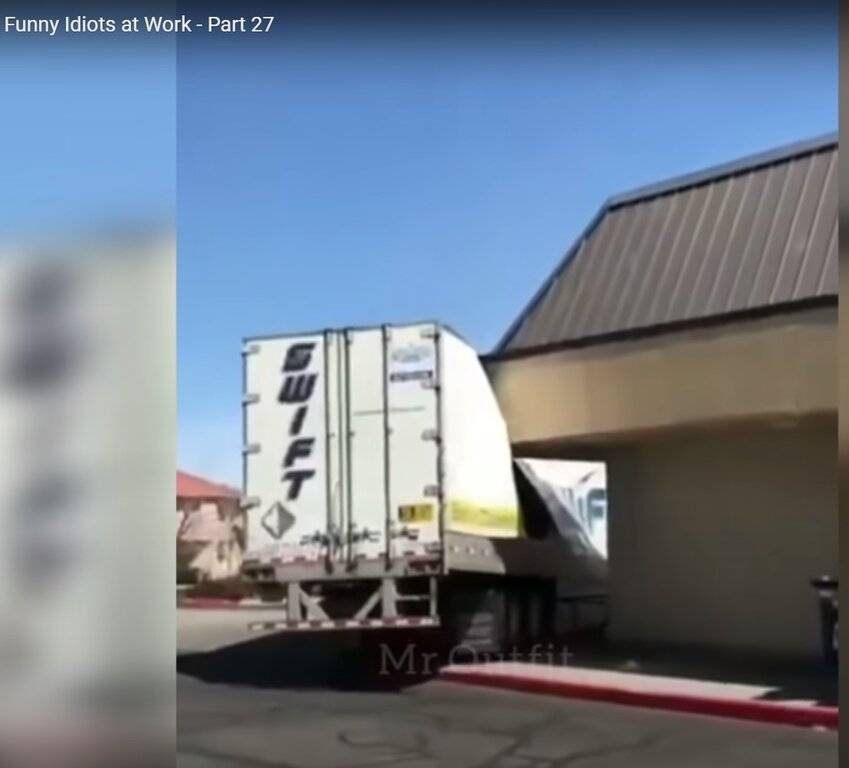 Swift.Truck.vs.Building.001.jpg