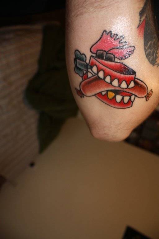 teeth-tattooz.jpg