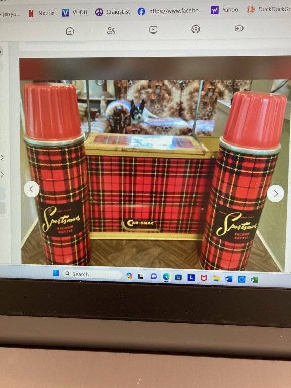thermos plaid.jpg