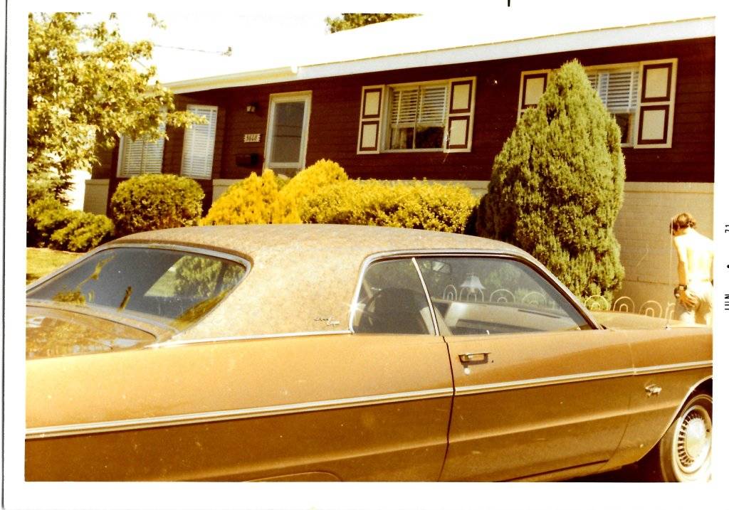 Trace washing Fury, 1972.jpg