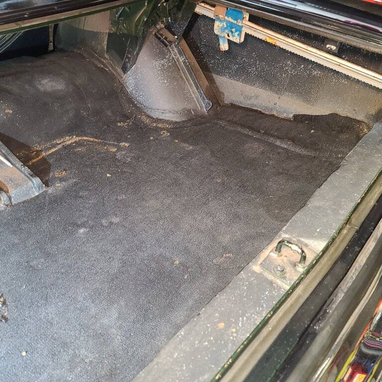 Trunk carpet5.jpg