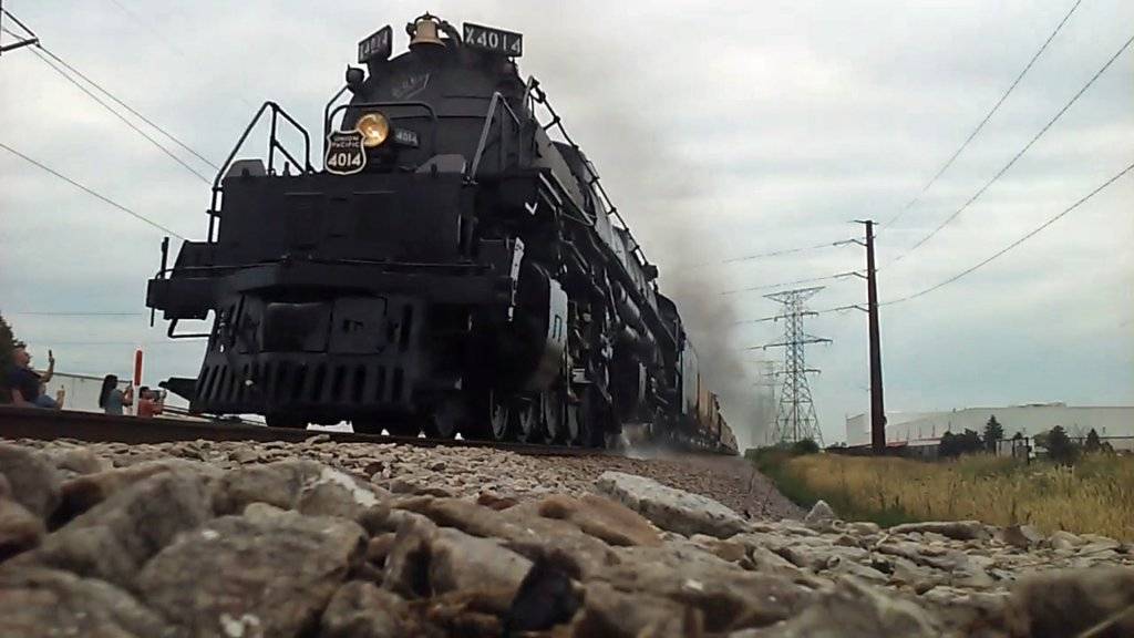 UP Big Boy 4014 sbd 95th st Pleasant Prarie WI 07 26 2019 c.jpg