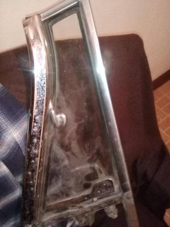 vent  window 50%.JPG