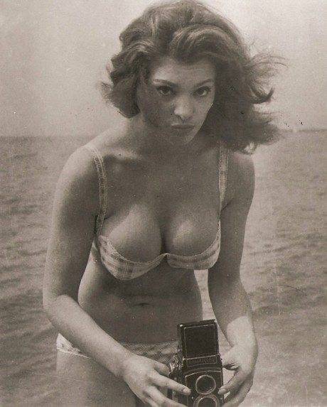 vintage-camera-girl-460x573.jpg