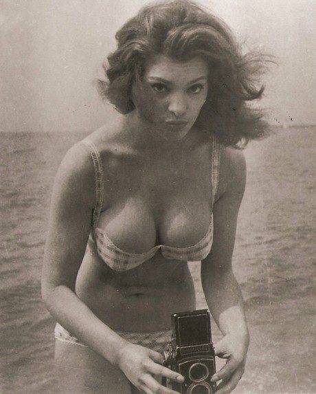 vintage-camera-girl-460x573.jpg