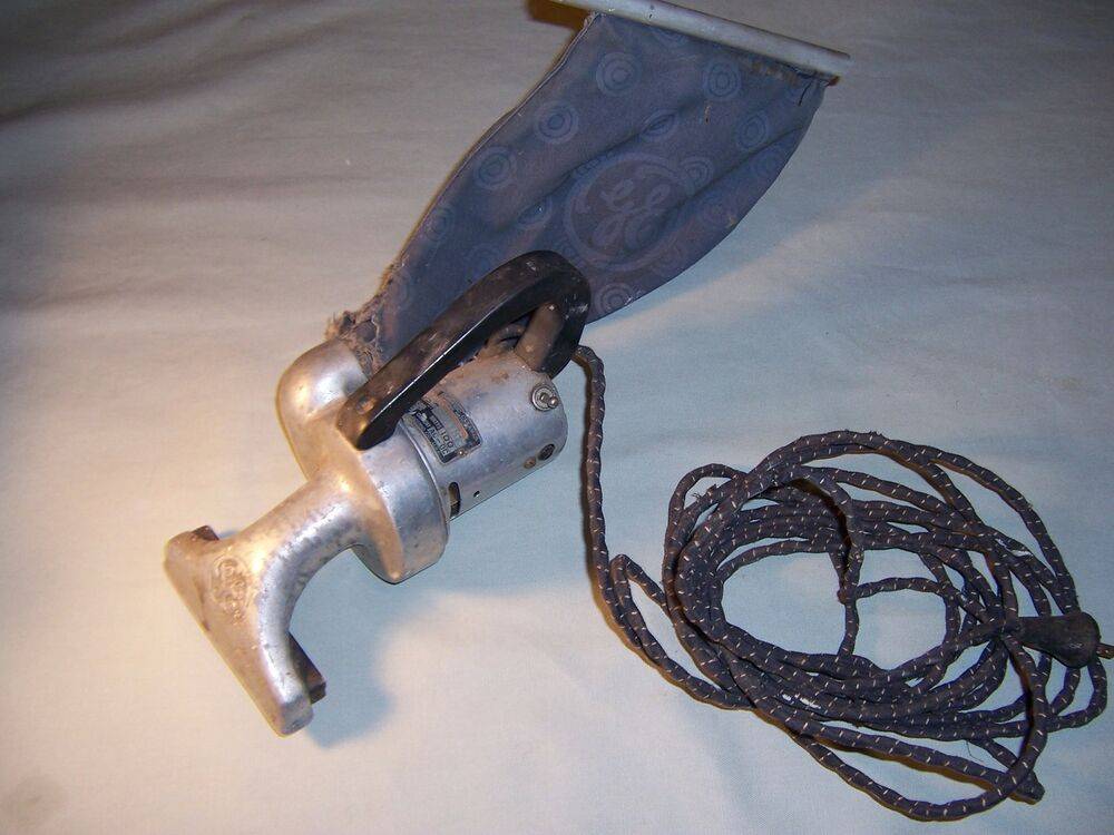 VINTAGE GE VACUUM CLEANER HAND HELD.001.jpg