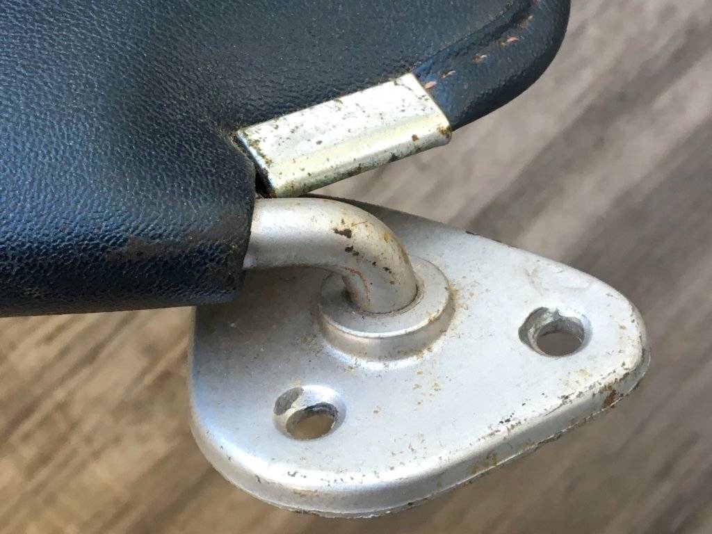 visor blue mount.JPG