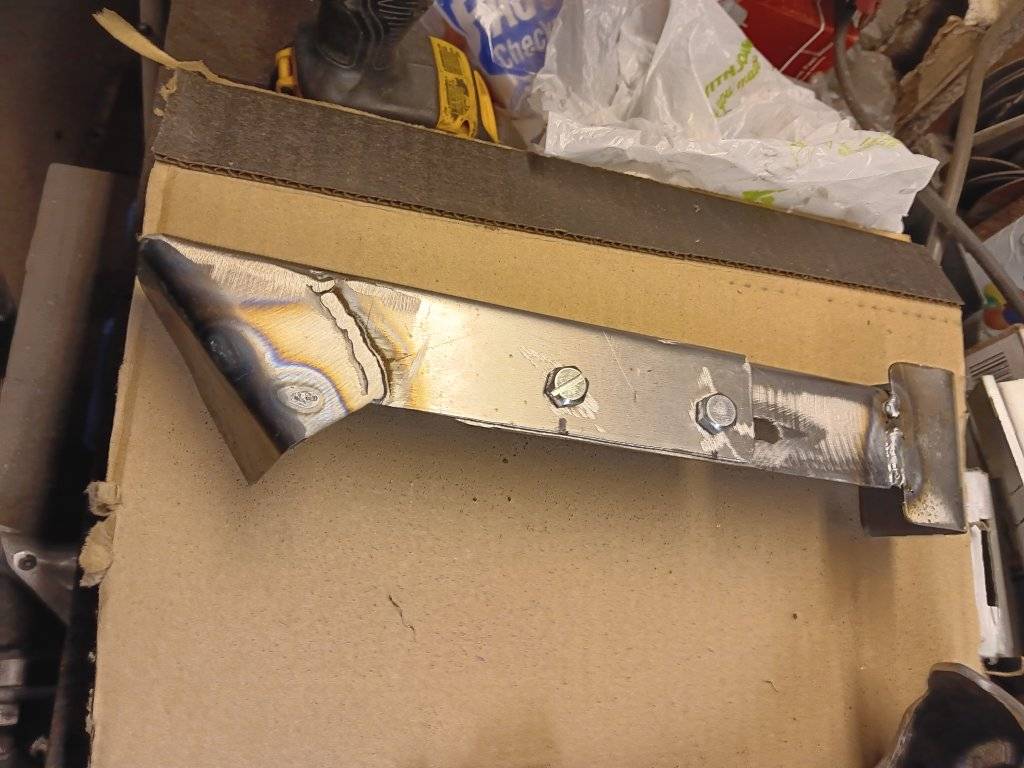 wheel well bracket.jpg