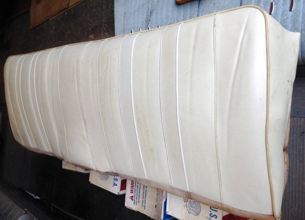 White Fury Seat Bottom Right.jpg