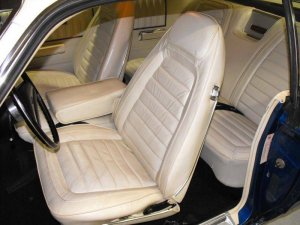 166663 2009 front seat.jpg 166663 2009 front seat.jpg