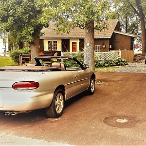 cabin driveway.jpg