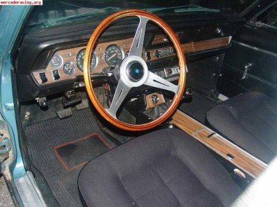 dodge-3700-gt_interior_16.jpg