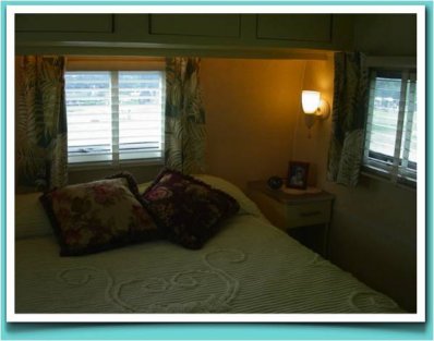 Redman Trailer bedroom.jpg Redman Trailer bedroom.jpg