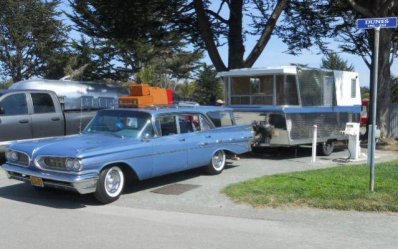 1960-holiday-house-trailer-100.jpg