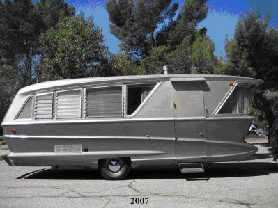 1961 Holiday House Geographic Model X.jpg