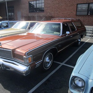 75 Royal Monaco Brougham 3-seat Wagon