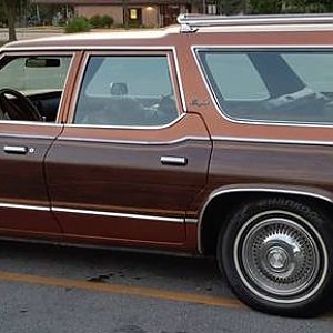 1975_Royal Monaco_Wagon_01.jpg