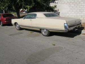 1972 Chrysler New Yorker 73.jpg 1972 Chrysler New Yorker 73.jpg