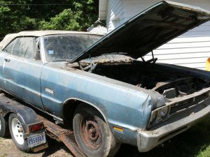 1969 Plymouth Fury convrt 06.jpg