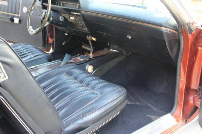 193510 2014 front seat right after carpet.jpg 193510 2014 front seat right after carpet.jpg