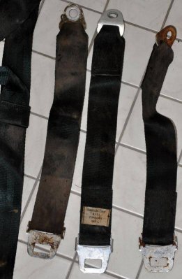 seatbelts01.jpg seatbelts01.jpg