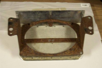 2014-12-05 Chrysler 300 Speaker grille 002.jpg