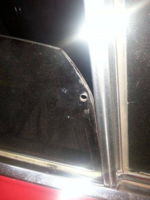 pic 2 passenger broken.jpg pic 2 passenger broken.jpg