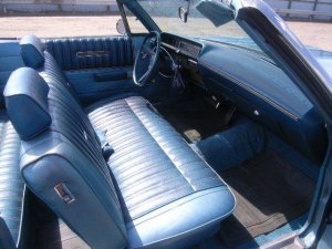 173679 2010 front seat.JPG 173679 2010 front seat.JPG