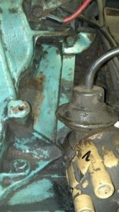 Cleaning up the engine (3) sm.jpg Cleaning up the engine (3) sm.jpg